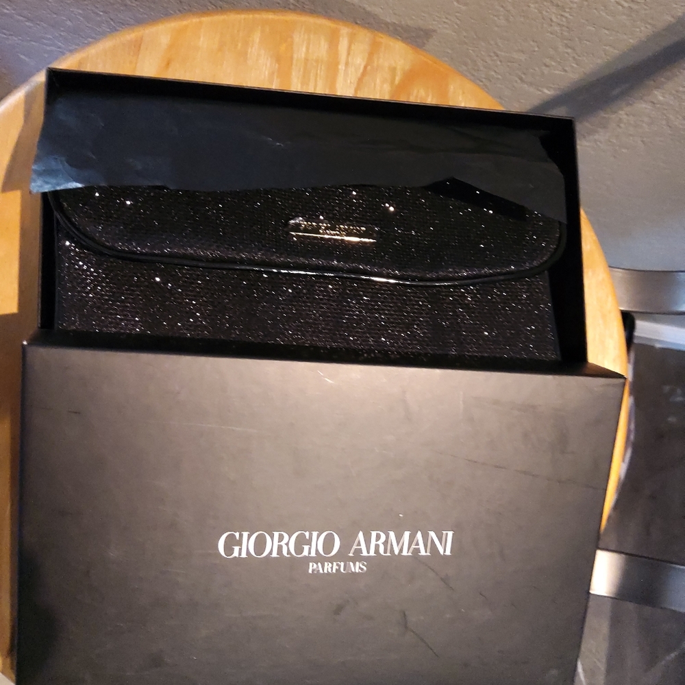 Sparkly black GIORGIO ARMANI New hand clutch.